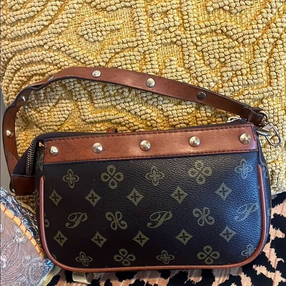 Stylish Black and Brown Designer Shoulder Bag - Picture 1 of 11